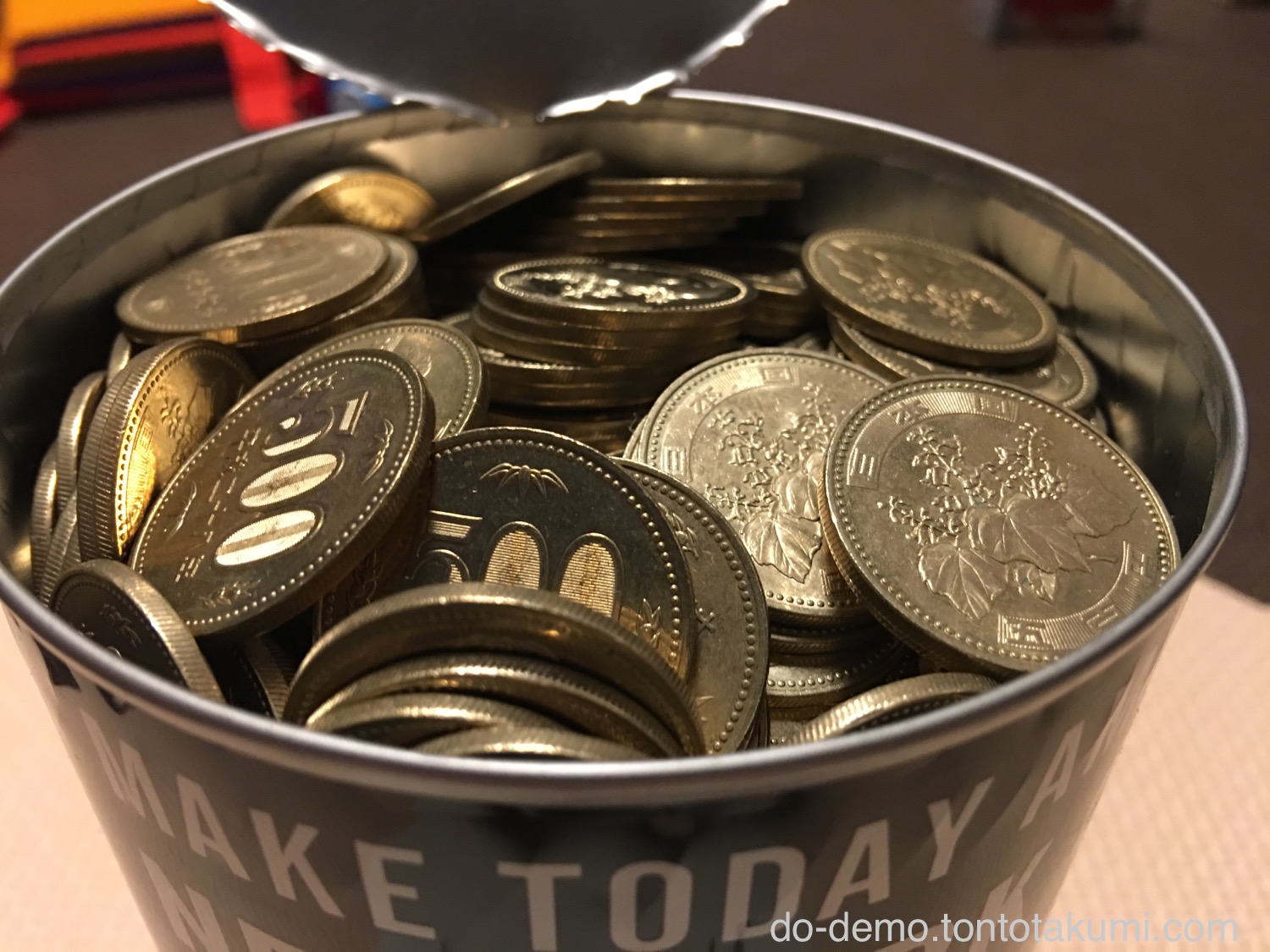 500円玉貯金箱って、実際いくら入るのか気になった件 どーでも！！