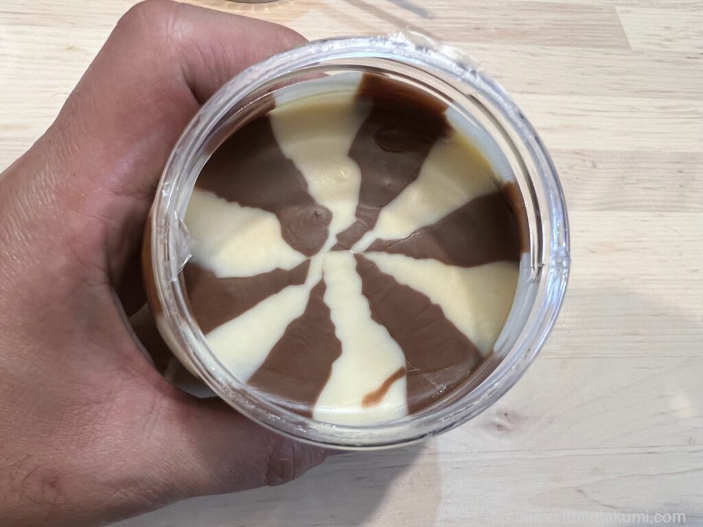 業務スーパーのマケドニア産「ゼブラーズチョコクリームスプレッド」